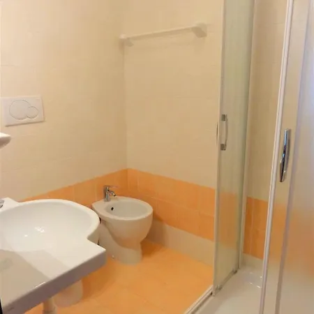 In 37068 Apartment