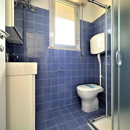 In 37068 Apartment *