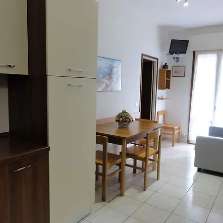 Apartament In 37068 *